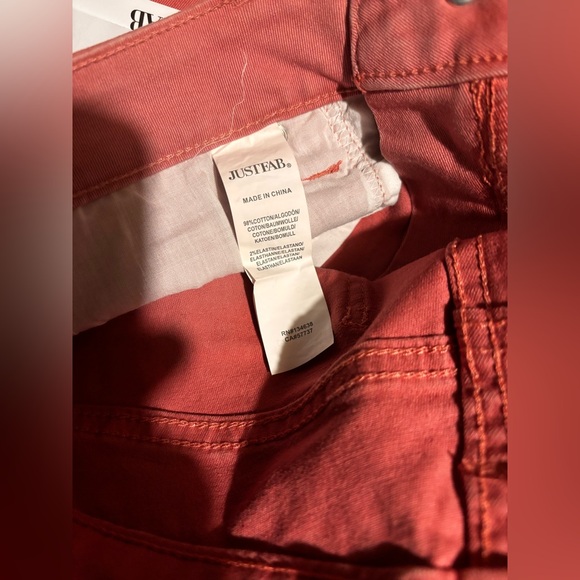 JUSTFAB Skinny Leg Jeans Rose/Coral Size 28 New - Picture 8 of 9